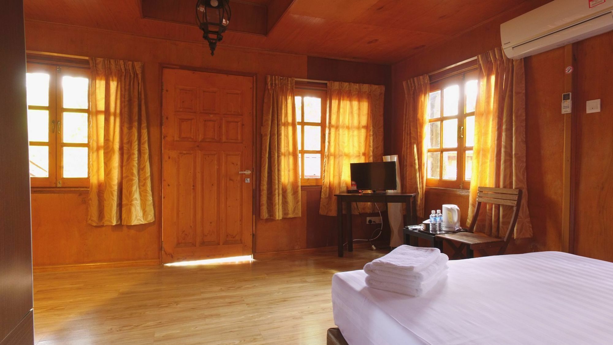 فندق Borneo Tree House كوتا كينابالو المظهر الخارجي الصورة