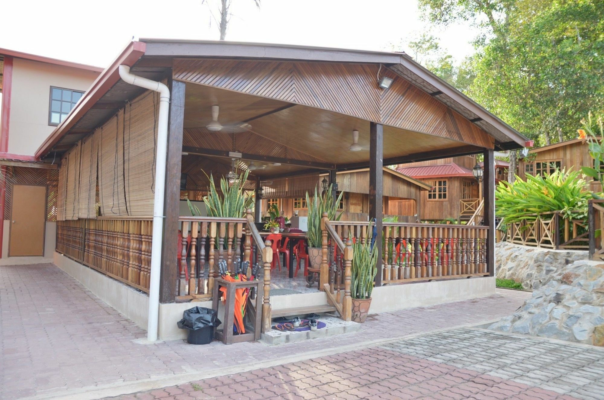 فندق Borneo Tree House كوتا كينابالو المظهر الخارجي الصورة